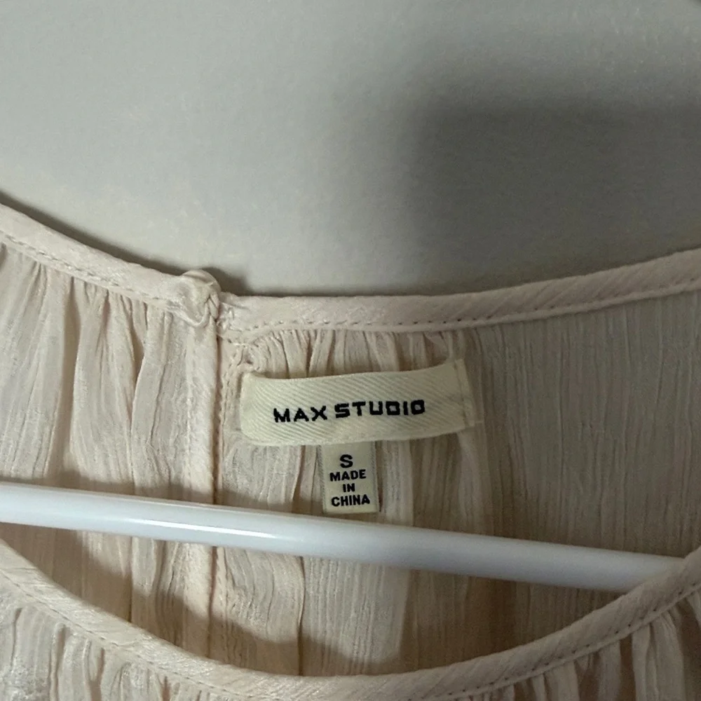 Max Studio Cream Textured Ruffle-Sleeve Blouse - Picture 2 of 4